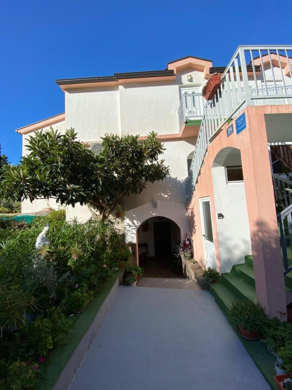 גראדאץ Apartments Biljana מראה חיצוני תמונה