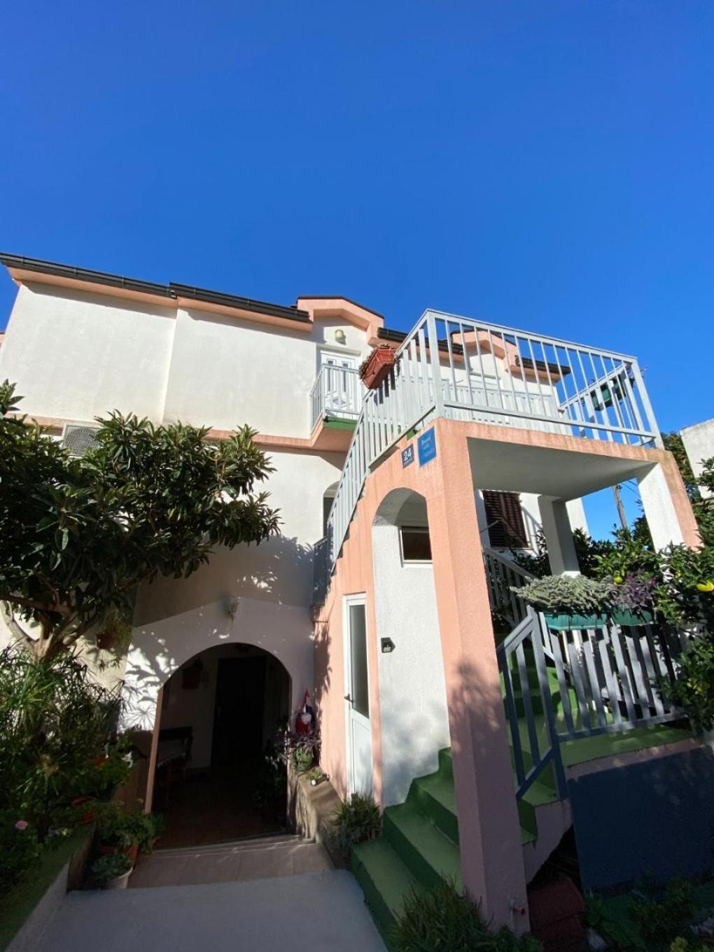 גראדאץ Apartments Biljana מראה חיצוני תמונה